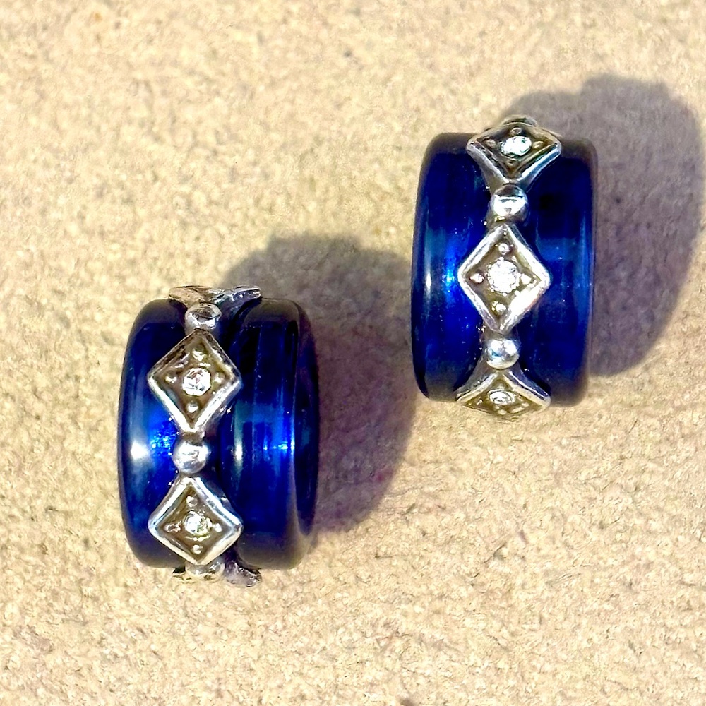 🆕Listing! Two 🆕 Brighton Soleil beads Dark blue resin Crystal accents Retired